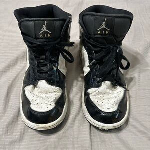 Nike Jordan 1 Mid Patent Black White Metallic Silver Men Size 9.5